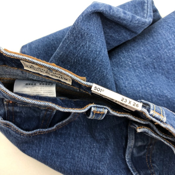 NWT Levi's 501 originals crop jeans - Picture 10 of 13